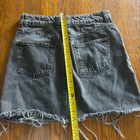 Topshop Women's Black Denim Mini Skirt Raw Hem 100% Cotton Size 6 - Picture 8 of 8